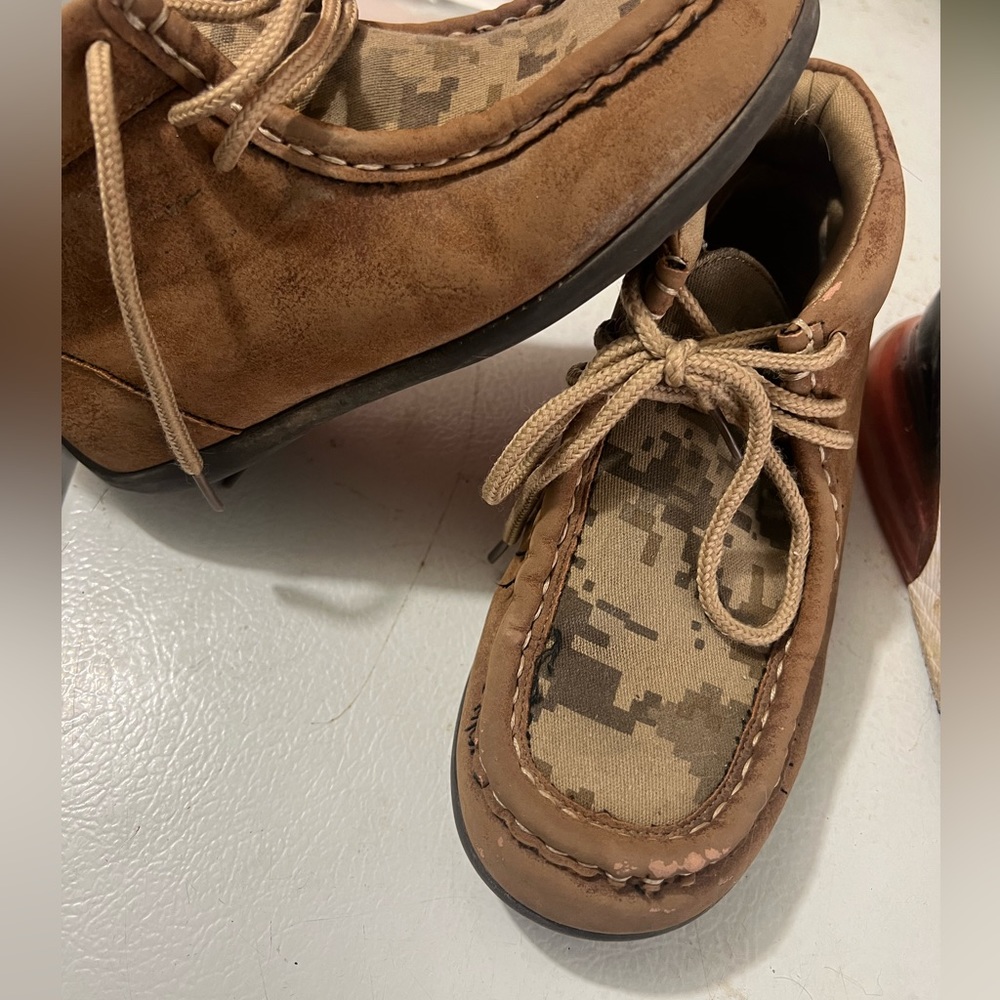 Double barrel kids shoes